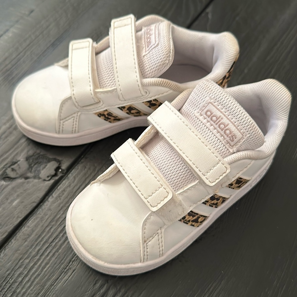 Kids Adidas leopard grande court sneakers